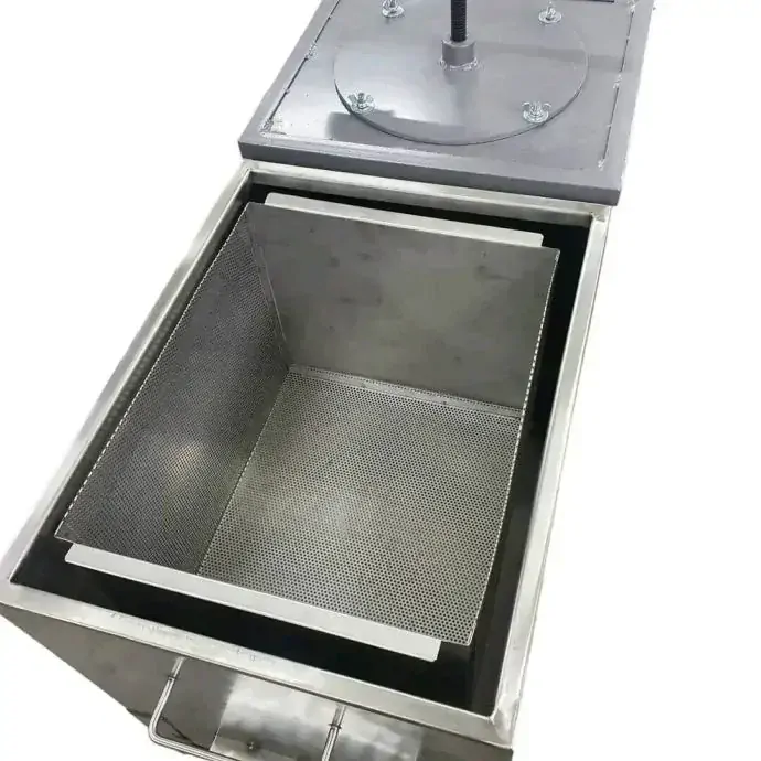 Voskotopka na celé rámiky s lisom 230V