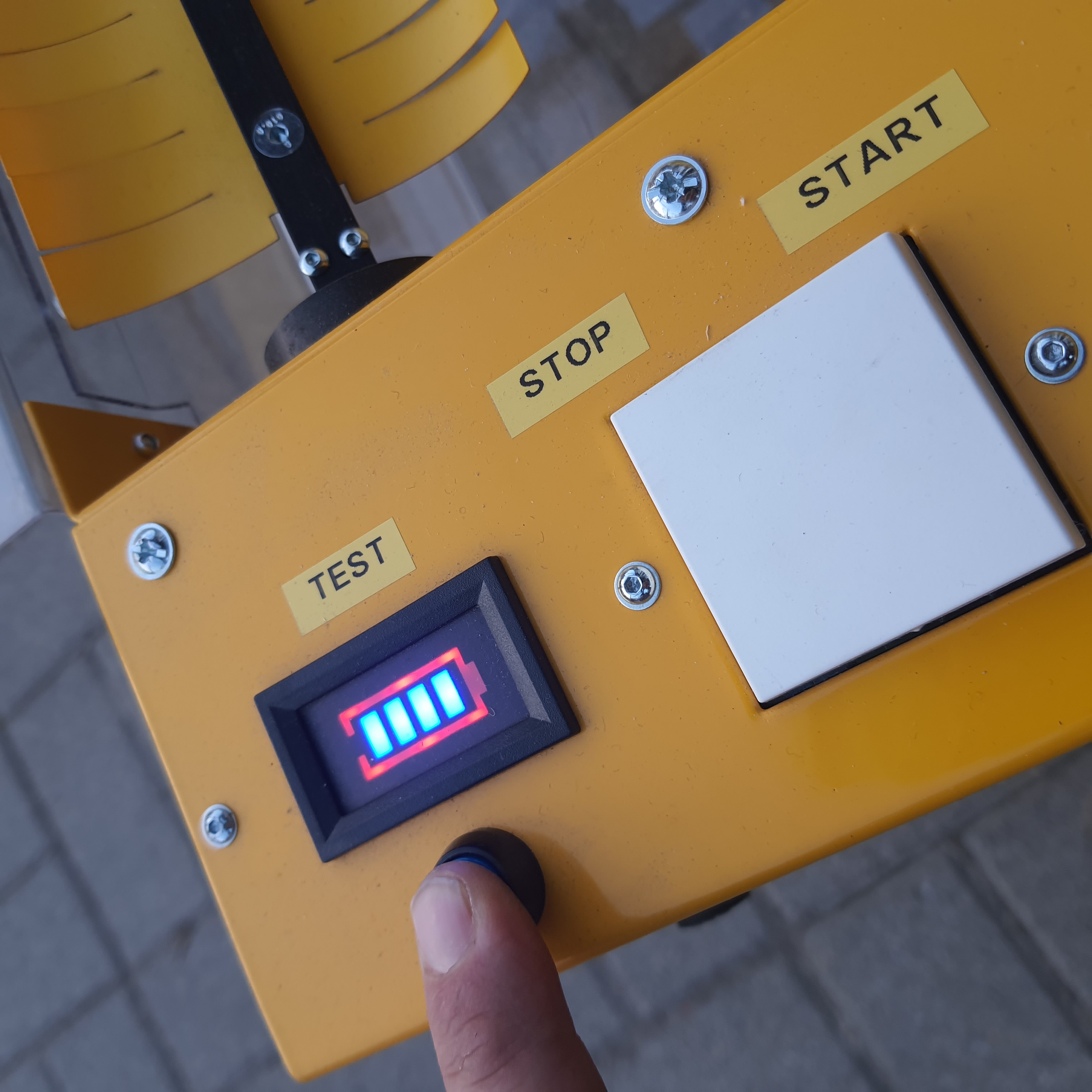 Ometač včiel (plexi)